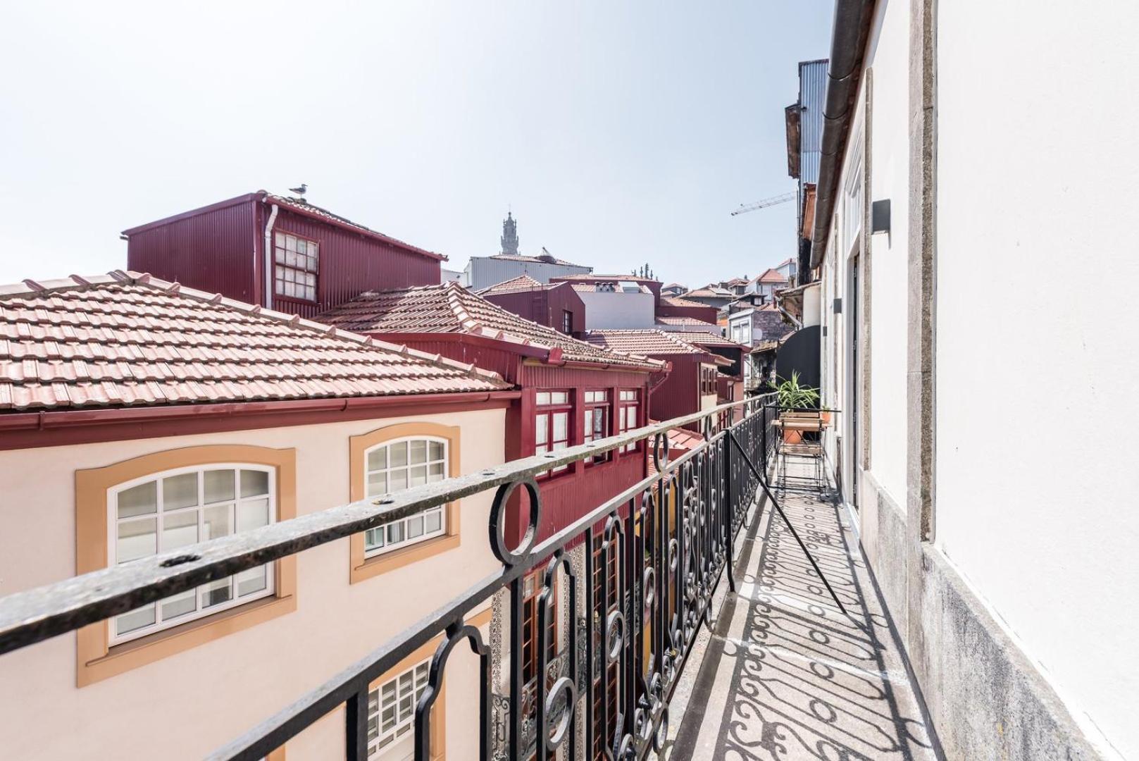 Guestready - Chic Retreat In The Heart Of Porto Apartment Exterior photo
